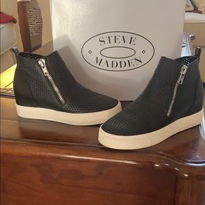 Steve Madden Wedgie Sneaker 7